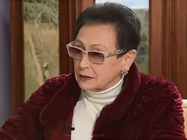 Женщина в профиль