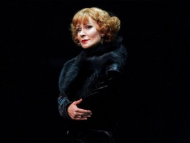 Телевизионная версия спектакля Люся. Признание в любви в постановке Государственного академического театра имени Евгения Вахтангова. К 90-летию со дня рождения Людмилы Гурченко