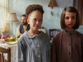 Манюня. Детство Ба