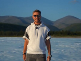 Жизнь своих