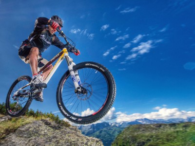 Мировой тур по маунтинбайку E-Bike World Tour. Франция