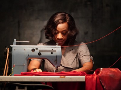 Маленькое красное платье