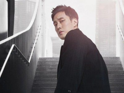 Тэриус у меня за спиной