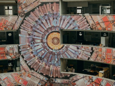 Сквозь тёмную материю