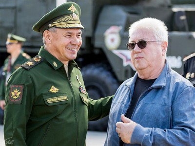 Упал! Отжался! Звёзды в армии