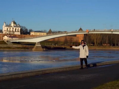 Жизнь своих