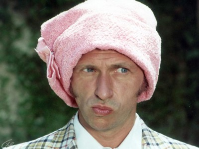 Он начинает сердиться