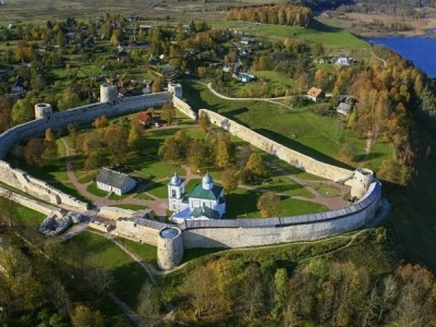 Изборский холм