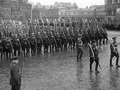 Исторический парад 1945 года
