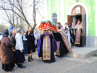 Утреня с чином погребения Христа Спасителя. Прямая трансляция