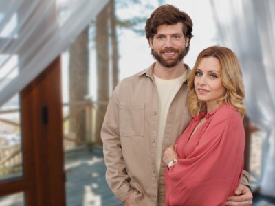 Блондинка и брюнетка