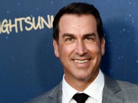 Роб Риггл исследует мир