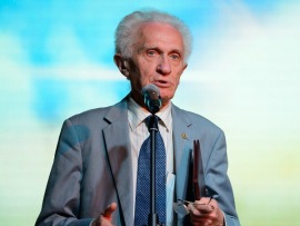 Время открытий. 90 лет Владимиру Котлякову