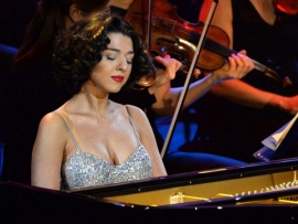 Хатия Буниатишвили (Khatia Buniatishvili) и солисты Филармонического оркестра Монте-Карло