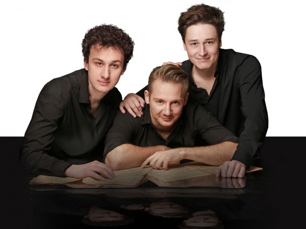 Bel Suono. 10 лет. Юбилейное шоу трех роялей