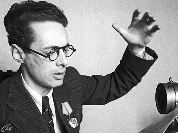 Голос великой эпохи