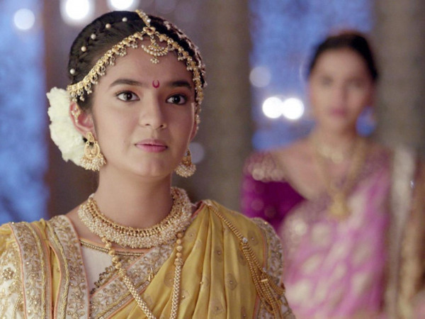 Маникарника: Королева Джханси (2)