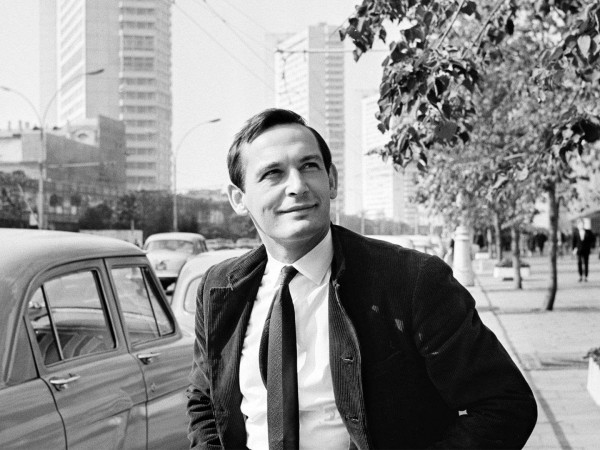 Василий Лановой. Трудно быть героем