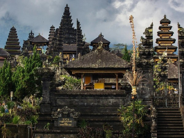Пура Кехен, Индонезия