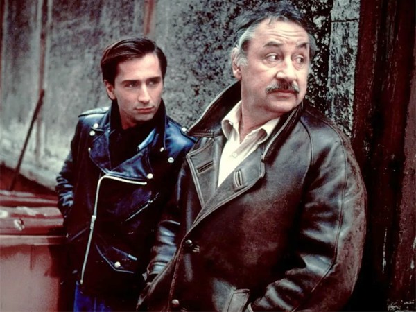 Откройте, полиция!