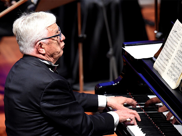 Сыграй, маэстро, жизнь свою...