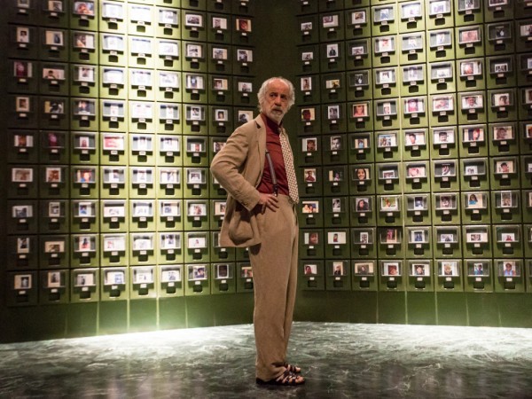 Девушка в лабиринте