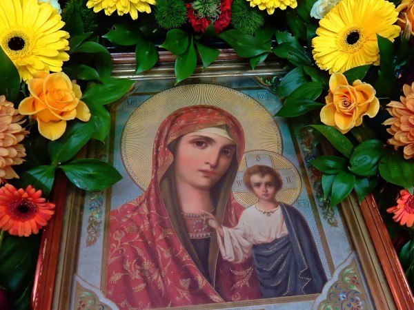 Один день и всю жизнь с Казанской иконой Божией Матери