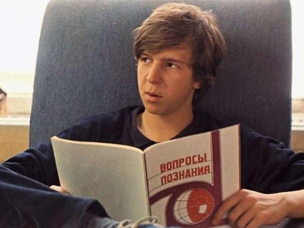 Курьер. Мы перебесимся и будем такими же, как вы