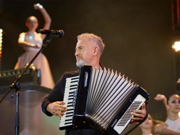 Гала-концерт VI Семейного образовательного форума Леонида Агутина Опять 25 и звезд Русского радио