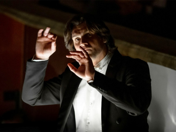 Штраус-гала. Праздничный концерт к 200-летию со дня рождения И.Штрауса. Государственный Кремлёвский оркестр. Дирижер Константин Чудовский