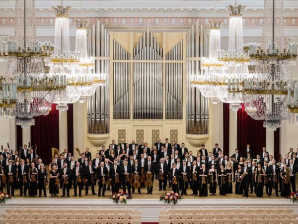 Детский альбом. Анна Михалкова и Заслуженный коллектив России академический симфонический оркестр Санкт-Петербургской филармонии. Дирижёр Пётр Максимов