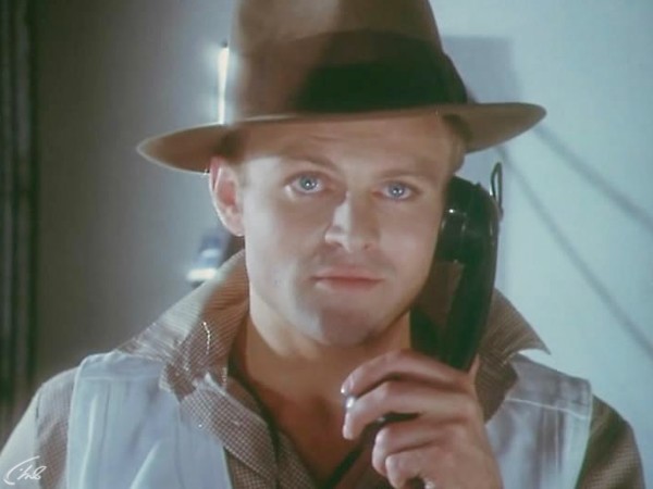 Адам женится на Еве