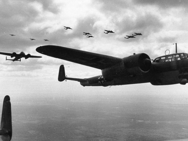 Москва — фронту