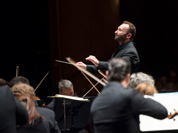 Пабло Сайнс-Вильегас, гитара. Берлинская филармония, дирижёр Кирилл Петренко. Гала-концерт (2)