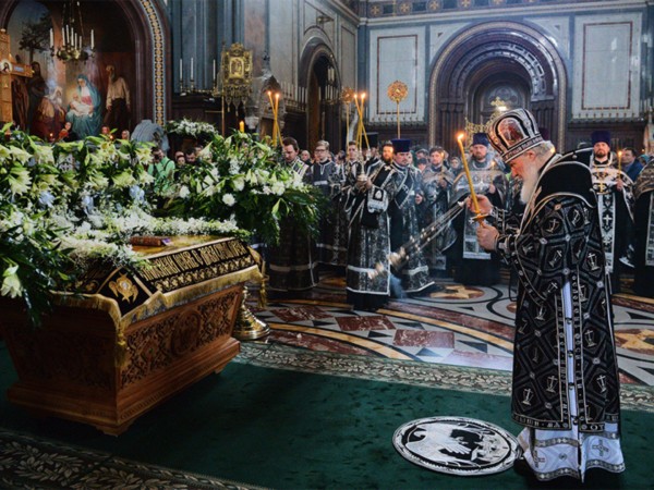 Утреня с чтением 12 Евангелий. Прямая трансляция