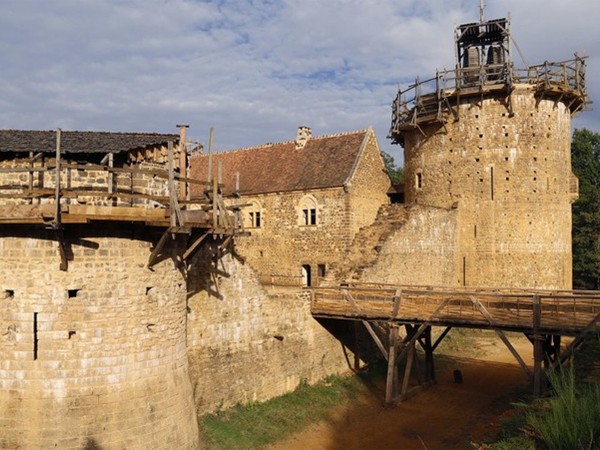 Замок Геделон. Назад в Средневековье