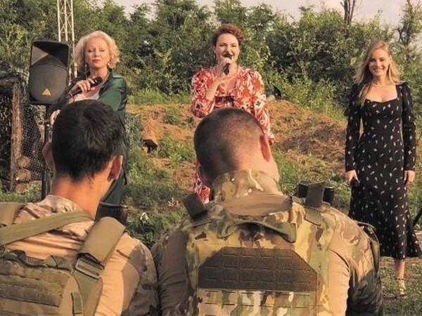 Сцена на передовой