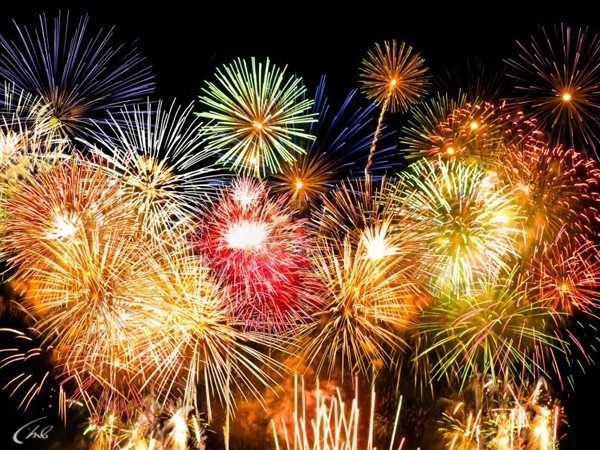 Праздничный салют