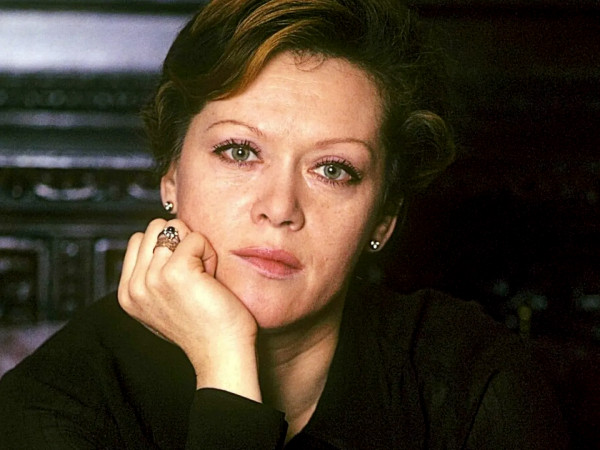 Алиса Фрейндлих