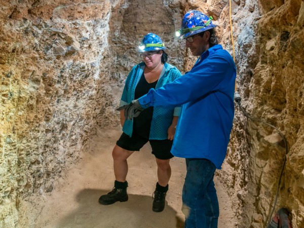 Охотники за подземными сокровищами (2)