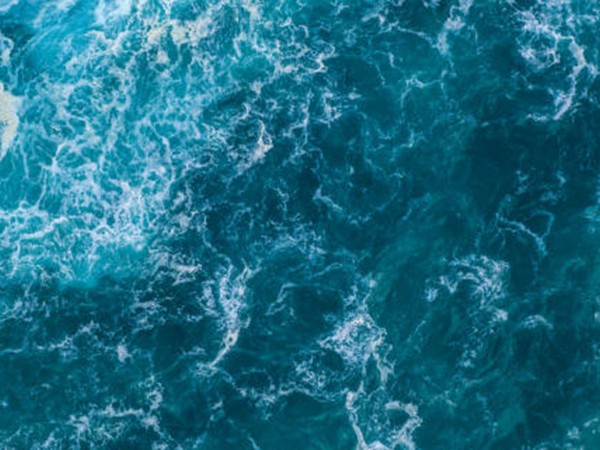 Человек, лодка и океан