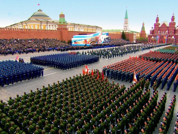 Москва. Красная площадь. Парад, посвящённый Дню Победы