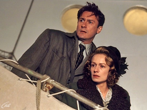 Восток-Запад