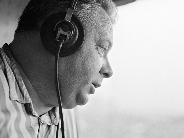 Такой хоккей нам не нужен. Николай Озеров