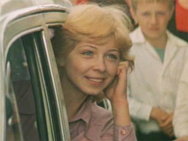 Молодая жена (5)