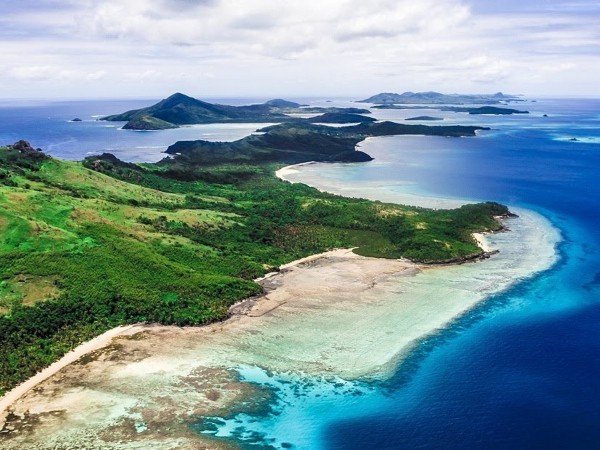 Солнце, волны, Фиджи