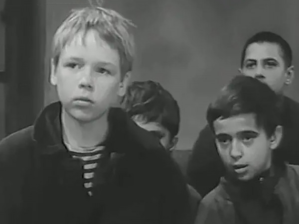 Мальчишки ехали на фронт