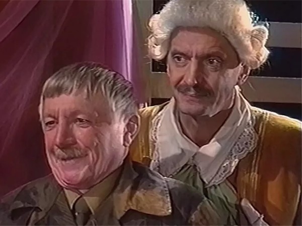 А король-то голый...