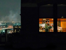 Окно напротив