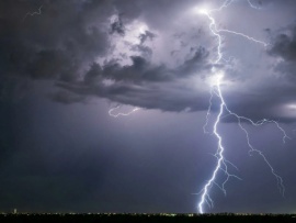 Как пережить удар молнии